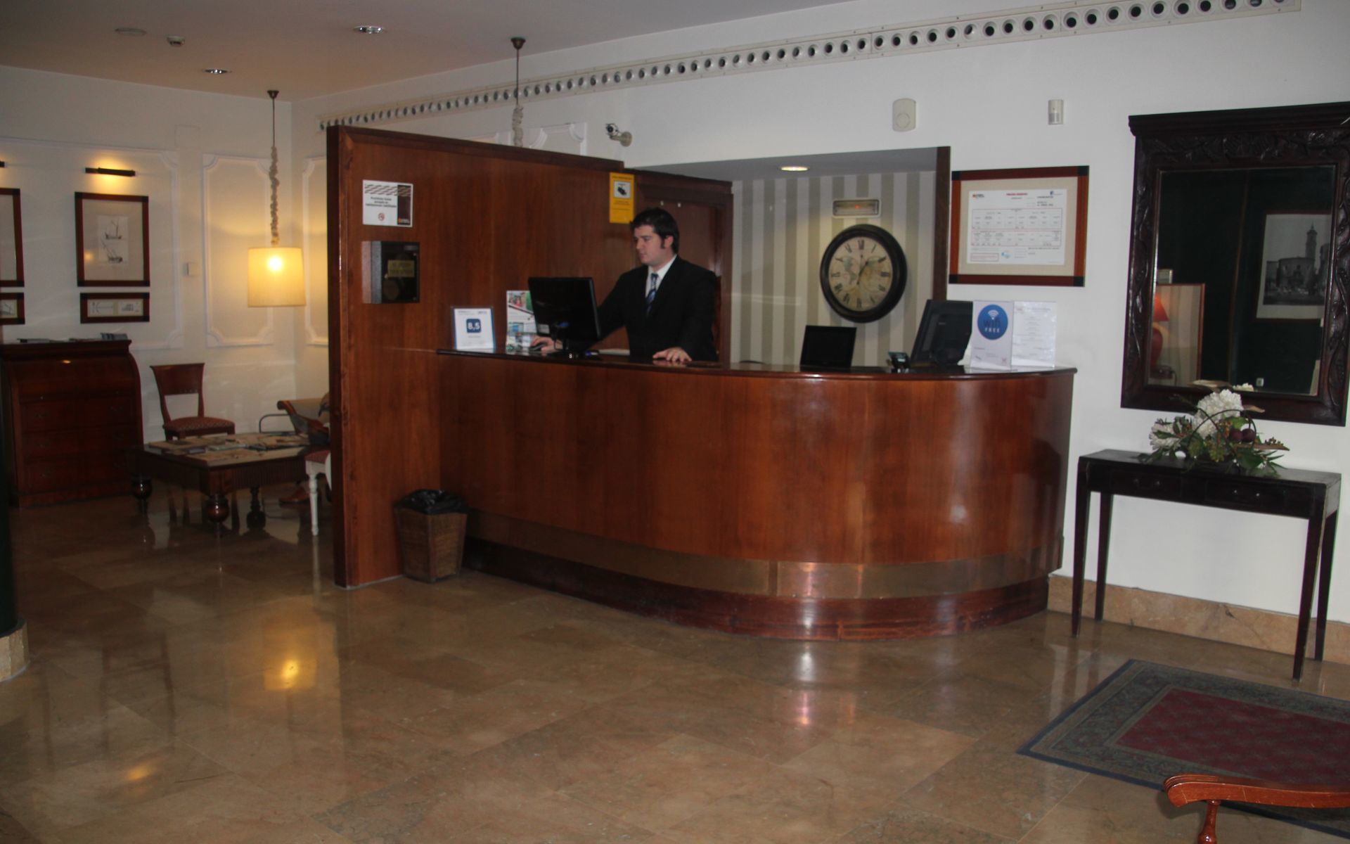 Hotel Oriente Zaragoza Eksteriør bilde